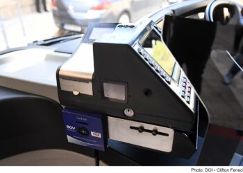 Addio contanti, sull’autobus ora il biglietto si paga con lo smartphone