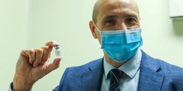 Vaccino, scocca l’ora per gli over 16. Malta è il Paese più virtuoso della UE: vicina l’immunità di gregge