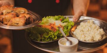 In Italia nessuno vuole più fare il cameriere, meglio il reddito di cittadinanza. Ristoratori del Sud senza personale