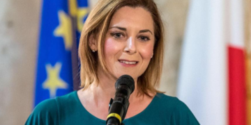 Stalking, il ministro Justyne Caruana ritira la denuncia contro la moglie dell’ex calciatore Bogdanovic