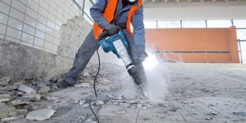 Stop a scavi e demolizioni per tutta l’estate. Ma solo nelle zone turistiche