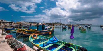 Rissa (e una coltellata) tra pescatori maltesi ed egiziani per un debito non pagato