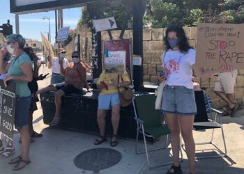 Troppo cemento, Gozo si ribella: «State distruggendo l’isola, stop alle costruzioni»