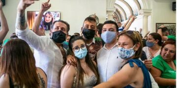 Non rispettano le restrizioni anti COVID-19, bufera sui ministri in festa a Zebbug