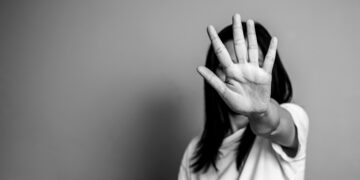 Violenza sulle donne: più tutela per le vittime e una “corsia preferenziale” in tribunale