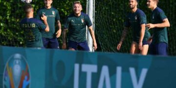 Mancini medita un mini turnover