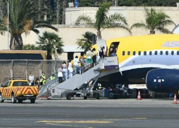 Oggi i francesi, domani gli spagnoli: Malta rimanda a casa gli studenti contagiati