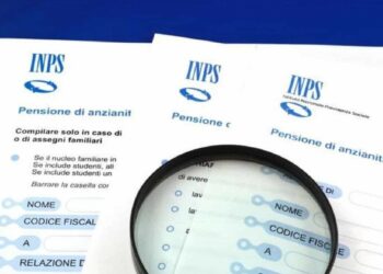 Inps, pensioni 2021: alle donne 498 euro in meno rispetto agli uomini