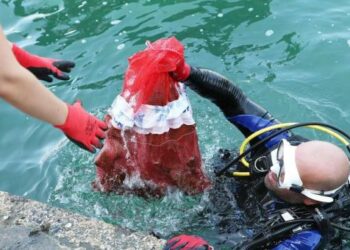 Fondali più puliti a Senglea. Raccolte oltre 2,5 tonnellate di rifiuti