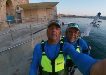 Mille chilometri di solidarietà: da Malta giro della Sicilia in kayak per beneficenza