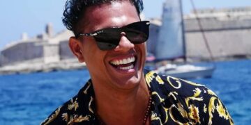 Caduto dal terzo piano. Il cantante venezuelano Yendamanuel Gonzales non ce l’ha fatta