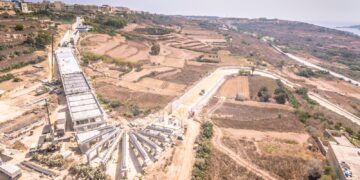 La strada di accesso a Nadur “rinasce” su moderni piloni. Sarà la prima struttura del genere a Gozo