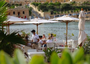 Green Pass per bar e ristoranti: misure più “light” per chi limita gli ingressi ai soli vaccinati