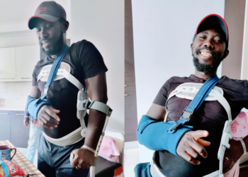 Jaiteh Lamin è tornato a casa; il migrante abbandonato ferito ai lati di una strada ha lasciato l’ospedale