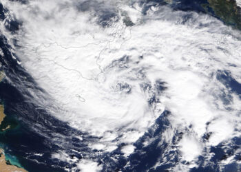 Il Ciclone “Apollo” mette in ginocchio la Sicilia orientale, mareggiate e venti oltre i 100 km/h