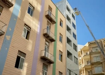 Crolla un soffitto a Sliema, operaio sepolto dalle macerie