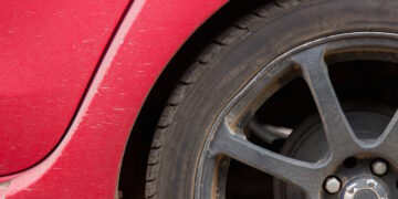 Pembroke: sgommate e derapate in auto al parcheggio. Residenti esasperati