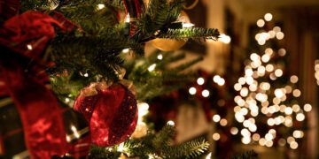 L’UE salva il “Buon Natale” e ritira le linee guida per un linguaggio “politicamente corretto”