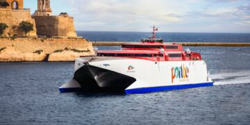 Ponte Ferries sospende le corse fino a metà marzo