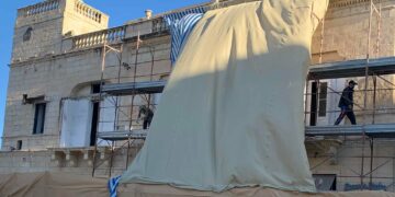 Lavori illegali all’ex ristorante Barracuda, il sindaco di St. Julian’s: «il Paese è gestito da piovre con lunghi tentacoli»