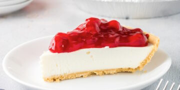 Cameriera italiana risarcita con 5mila euro; si era rifiutata di servire una torta fuori dal frigo da ore