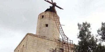 Maltempo: le raffiche di vento distruggono lo storico mulino a vento di Zurrieq