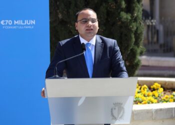 Bonus da 100 e 200 euro: inizia oggi la distribuzione destinata a lavoratori, studenti e pensionati