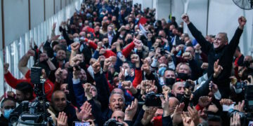 Elezioni generali: trionfa il Partito Laburista mentre impazzano i festeggiamenti sull’isola