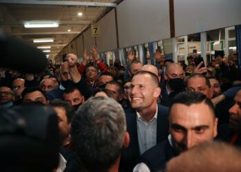 Elezioni generali: trionfa il Partito Laburista mentre impazzano i festeggiamenti sull’isola