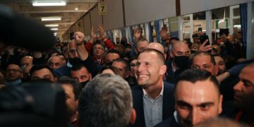 Elezioni generali: trionfa il Partito Laburista mentre impazzano i festeggiamenti sull’isola