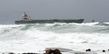 Petroliera alla deriva al largo delle coste di Baħaq iċ-Ċagħaq. In corso le operazioni di salvataggio