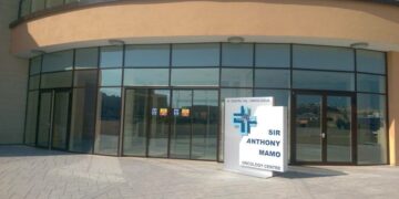 Bimba ucraina in fuga dalla guerra arriva a Malta per curare il cancro