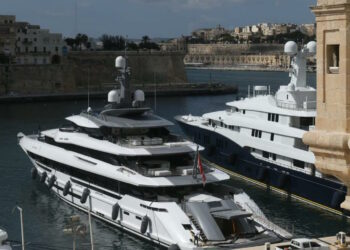 Il superyacht di 70 metri dell’oligarca russo con passaporto maltese attracca a Birgu