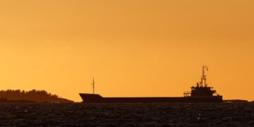 La Spagna vieta lo scalo alla nave maltese con a bordo il carico di un’imbarcazione russa sanzionata dall’UE