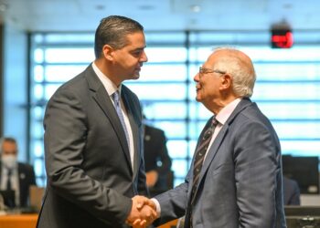 Il ministro degli Esteri a Lussemburgo avverte: «Malta non può espellere diplomatici russi»