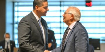 Il ministro degli Esteri a Lussemburgo avverte: «Malta non può espellere diplomatici russi»
