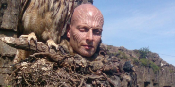 Guai per il celebre attore de “Il Trono di Spade”, arrestato per chat sessualmente esplicite con un minore