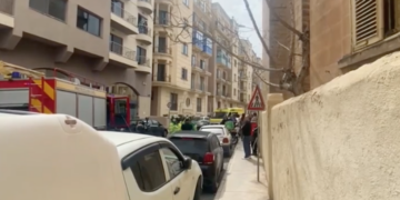 Fiamme in un condominio a Sliema, evacuati i residenti