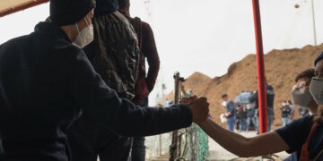 Migranti, Sea-Eye è sbarcata ad Augusta con 106 profughi a bordo rifiutati da Malta