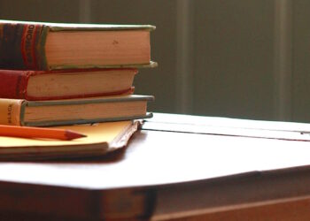 Docente avvelenato da una bottiglietta d’acqua. L’assurda vicenda in una scuola di Hamrun