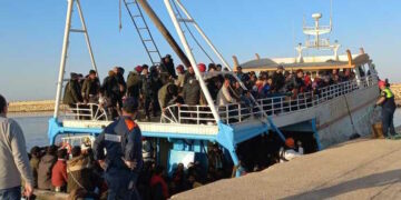 Migranti, Pozzallo apre i porti mentre è ancora scontro tra Malta e le ONG