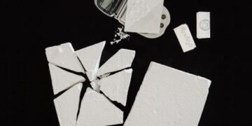 L’imponente mercato della cocaina invade l’Europa; in aumento violenza e corruzione legati ai traffici illeciti