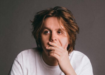 Lewis Capaldi in concerto a Floriana, attivate corse “extra” per il trasporto pubblico