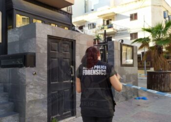 Lite a St. Paul’s Bay, sessantenne perde la vita sui gradini di un bar. Gli inquirenti non escludono l’omicidio