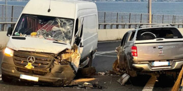 Imbocca l’autostrada contromano, automobilista proveniente da Malta si scontra frontalmente con una jeep