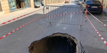 Ghajnsielem: grossa voragine si apre in strada, nessun ferito