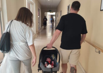 Ospedali e carenza di personale, la testimonianza di un neo papà italiano: «Ritmi insostenibili. Errore umano dietro l’angolo»