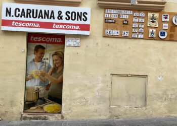 Valletta dice addio a “N. Caruana & Sons”, storico negozio nel cuore della capitale