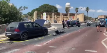 Incidente stradale ad Hal Far, due giovani ricoverate in ospedale