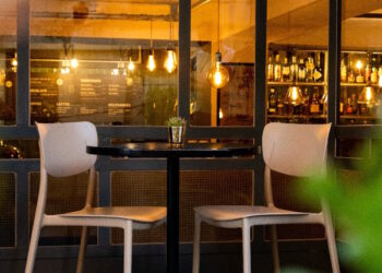 Mgarr, ristorante vieta l’ingresso ai minori di 18 anni. Sul web scoppia la polemica